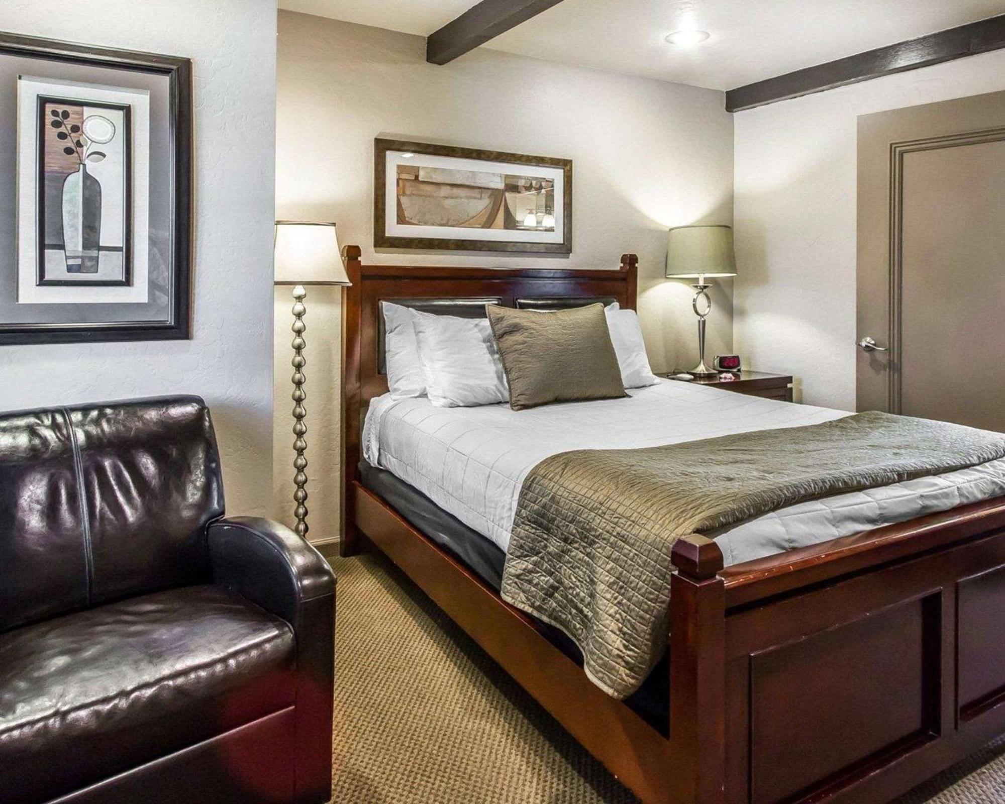 Rodeway Inn & Suites Williams Downtowner-Rte 66 Exteriör bild