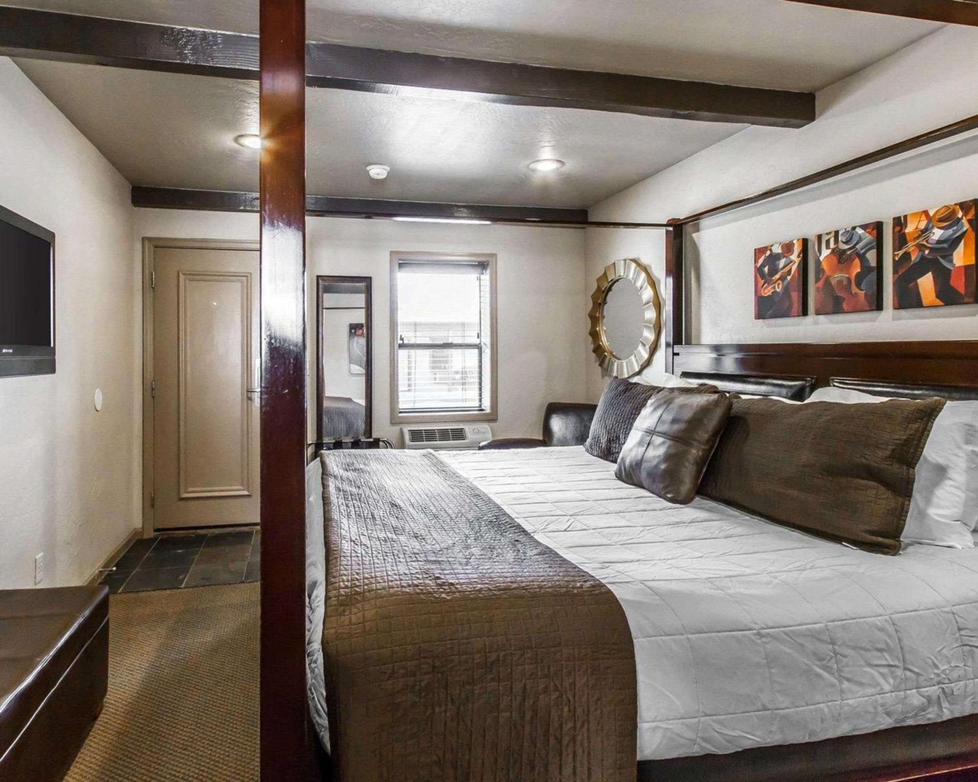 Rodeway Inn & Suites Williams Downtowner-Rte 66 Exteriör bild