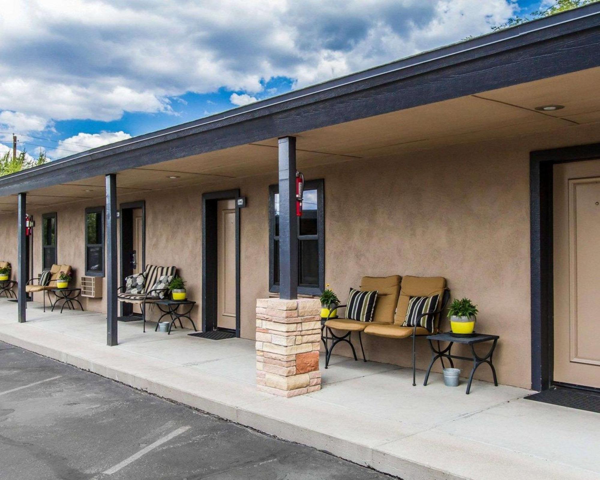 Rodeway Inn & Suites Williams Downtowner-Rte 66 Exteriör bild